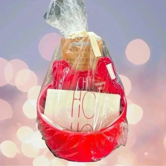 NEW 4 Pc SET - DECK THE PAWS - Rae Dunn Pet Bowl, Bandana, & 2 squeaky Bone Toys - Picture 14 of 14